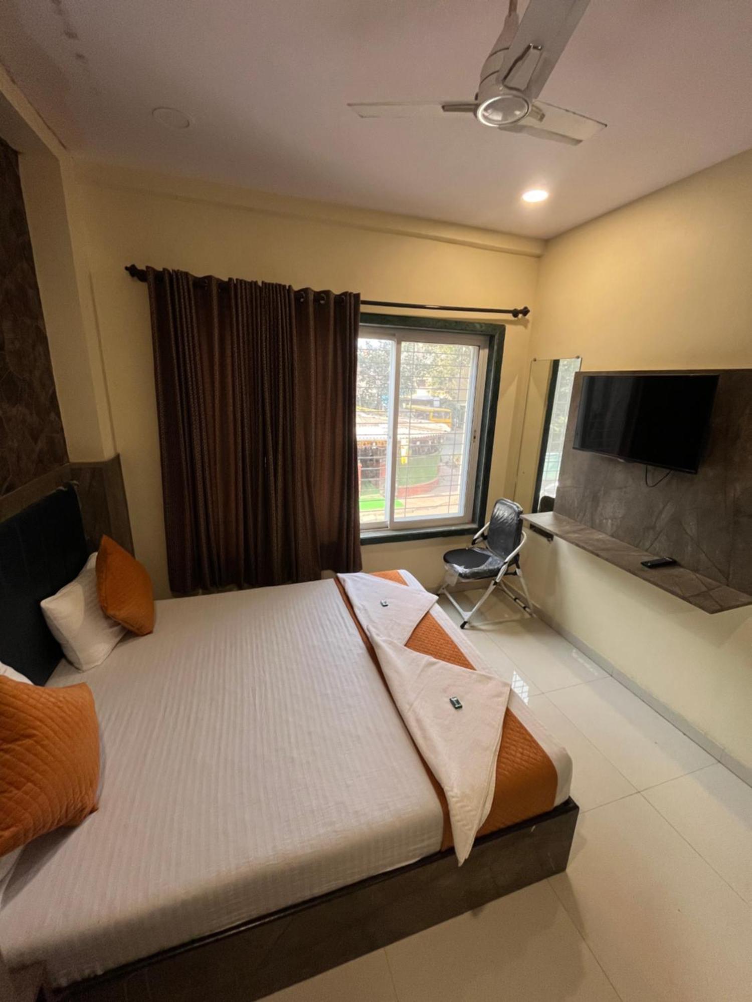 Hotel Grand Bella Мумбаи Экстерьер фото